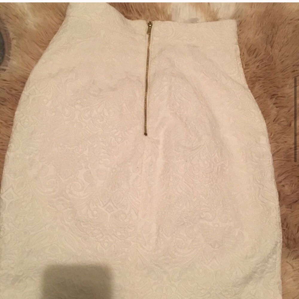 H&M white design skirt size 2 - Picture 4 of 8